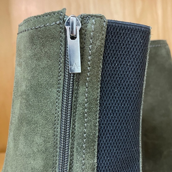 NEW ***Aquatalia*** HENSLEY Green Suede Water Resistant Bootie Size 7.5 - Picture 3 of 9
